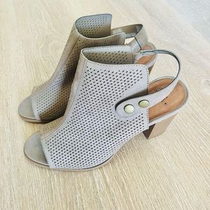 Pekingese Ankle Boots